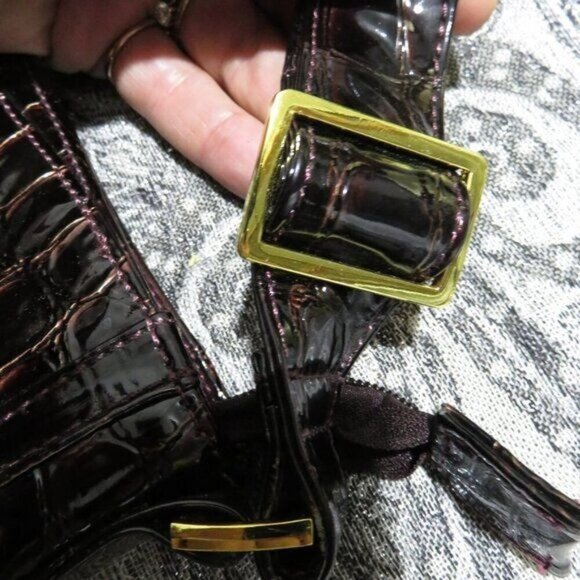 Carpisa Italian vegan leather red burgundy crocodile pattern handbag Stunning - Picture 7 of 13